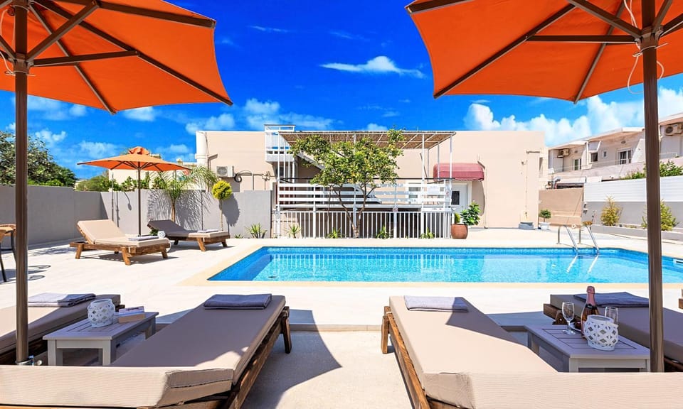 Property building, Patio, Day, View (from property/room), Balcony/Terrace, Seating area, Swimming pool, sunbed