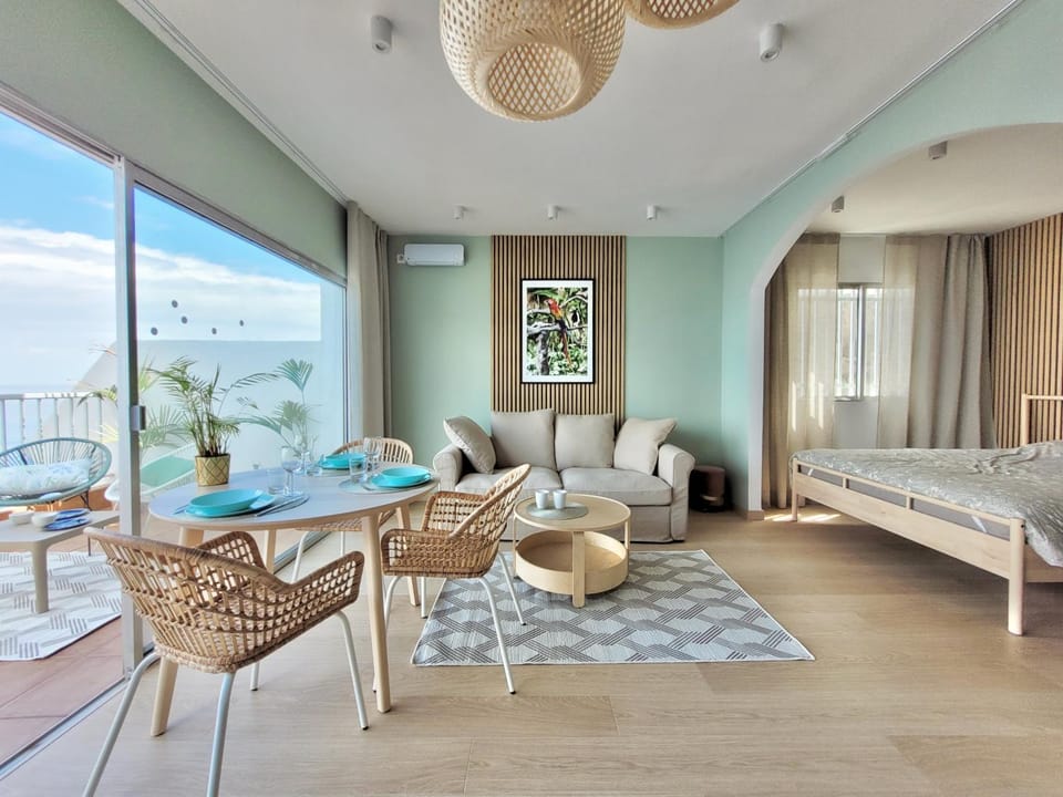 Balcony/Terrace, Living room, Photo of the whole room, Dining area, Bedroom