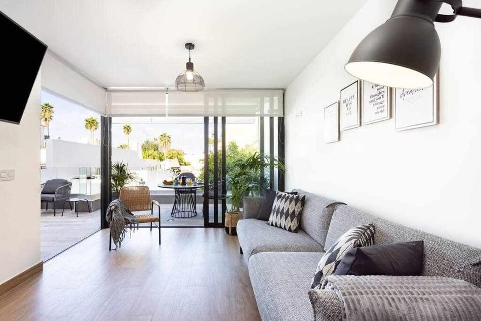Sunnyland Bungalow Playa Americas Apartment in Playa de las Americas
