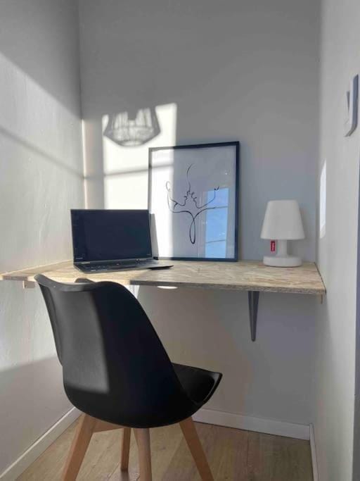Meeting/conference room