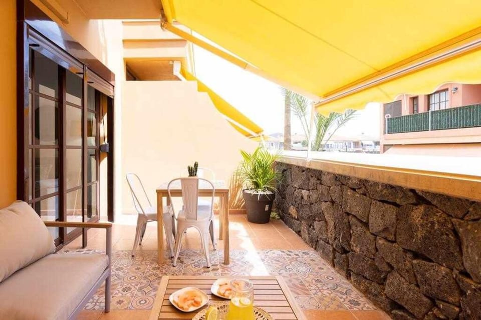 Sunnyland Apartment Costa Silencio parking Apartment in Costa del Silencio