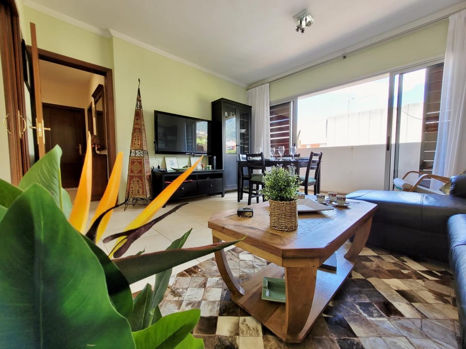 TV and multimedia, Living room, Dining area