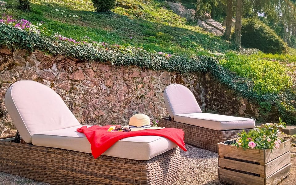 Le Moulin de L'O - L'Orle Rose House in Bourgogne-Franche-Comté