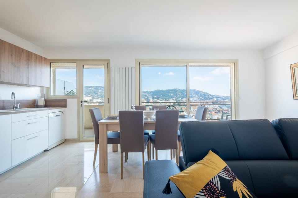3-Br apartment near downtown Cannes Sea view parking Apartment in Cannes