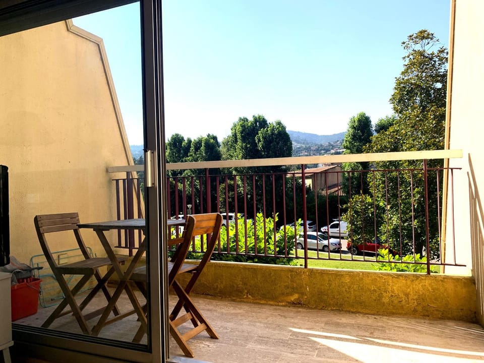 Balcony/Terrace, Garden view