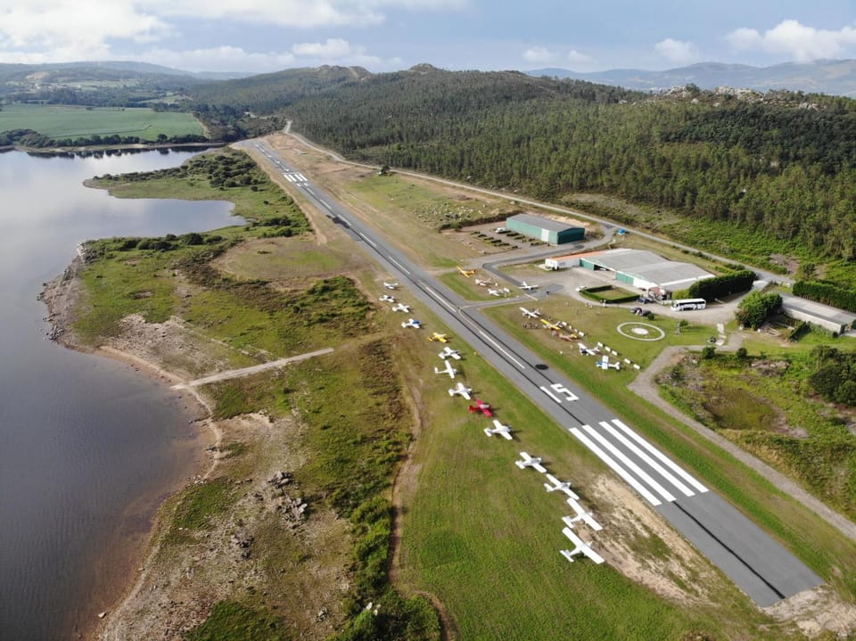 Property building, Bird's eye view, Lake view
