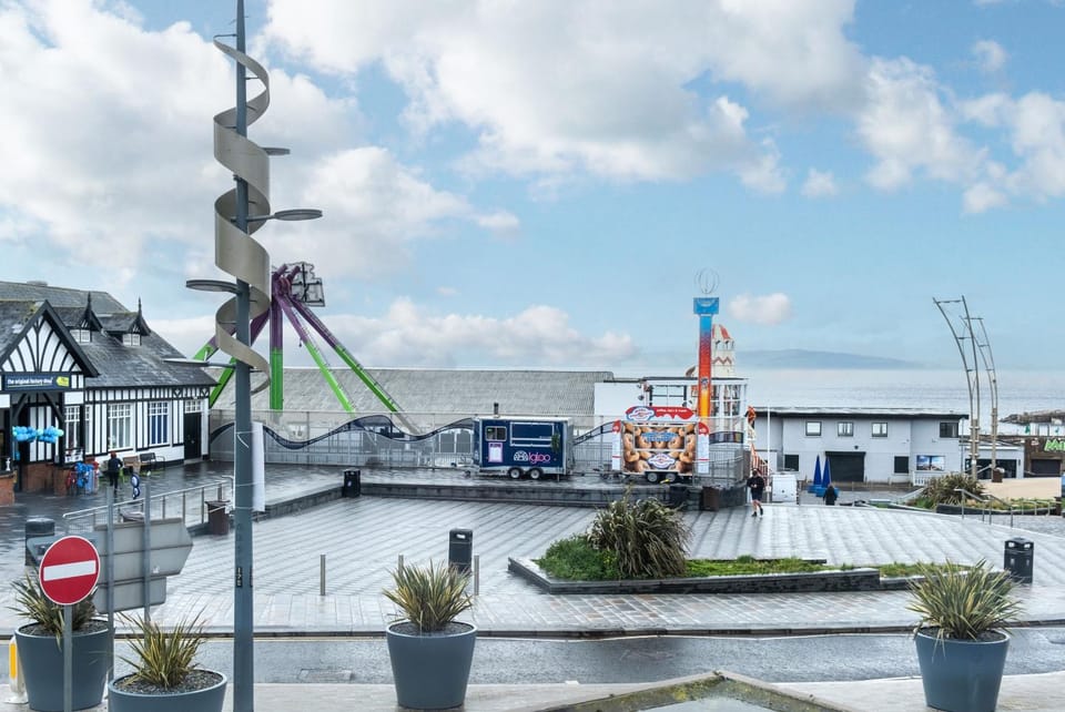 APARTMENT 2 and 4 - PORTRUSH MARINE APARTMENTS Apartment in Portrush