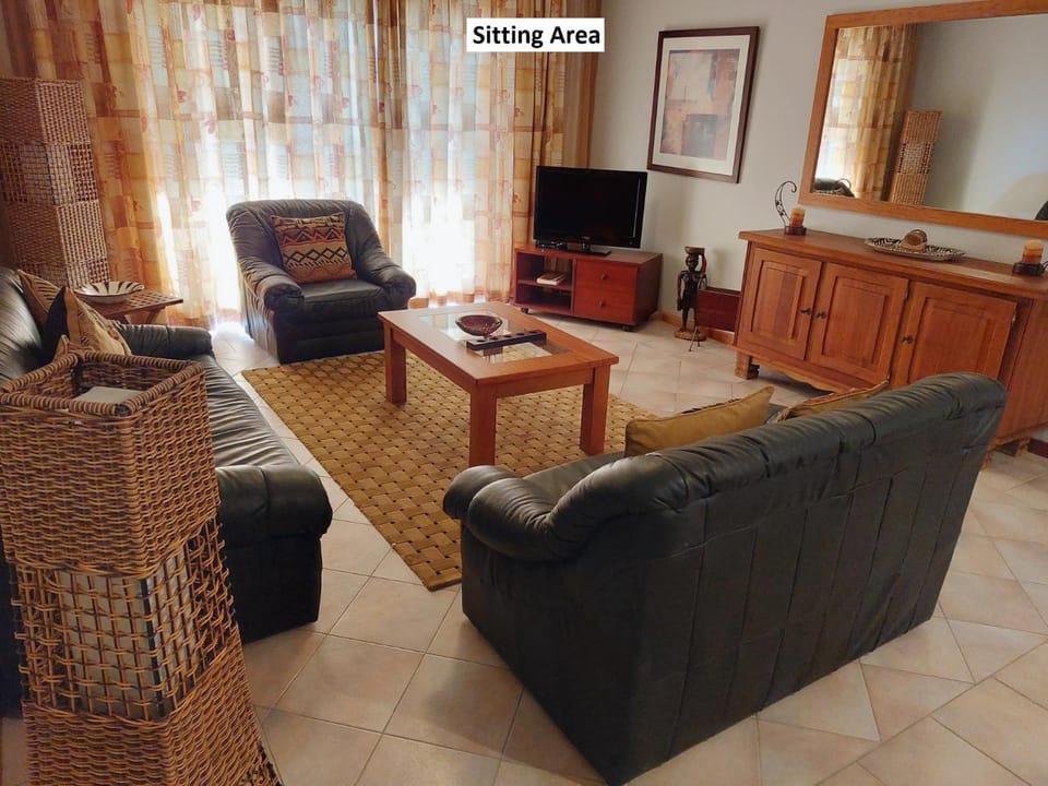 Living room, Seating area, Evening entertainment