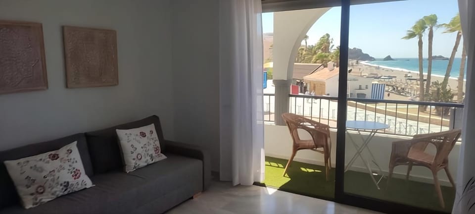 Balcony/Terrace, Living room