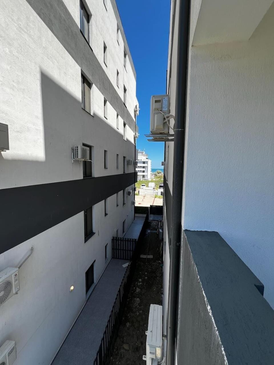 Property building, Day, View (from property/room), Balcony/Terrace