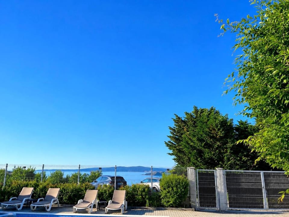 Day, Natural landscape, Sea view, sunbed