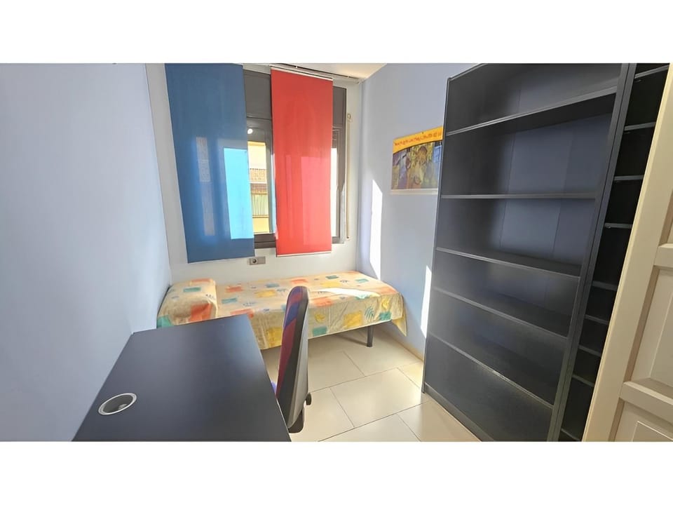 Bed, Photo of the whole room, Seating area, Bedroom, wardrobe