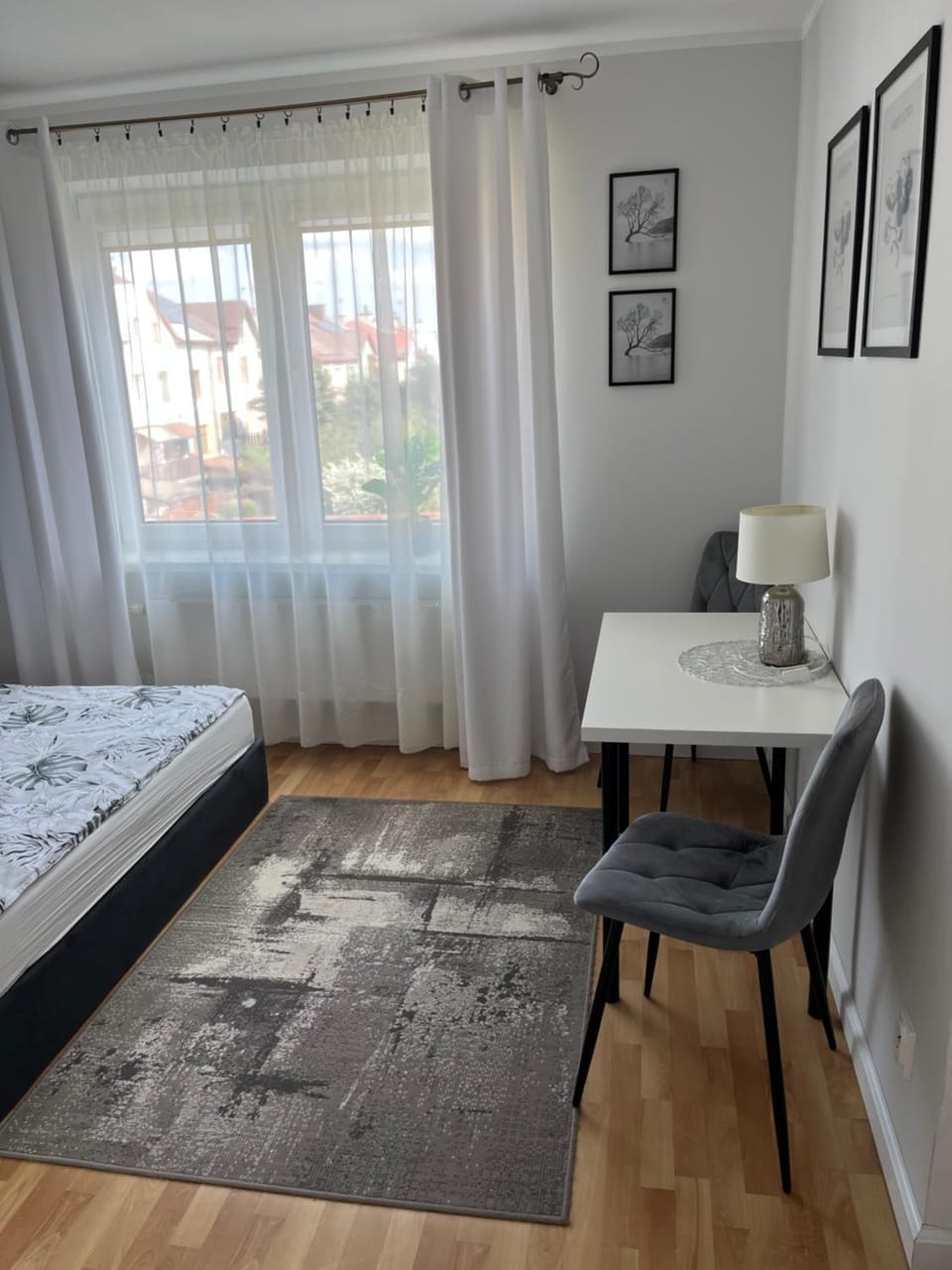 Photo of the whole room