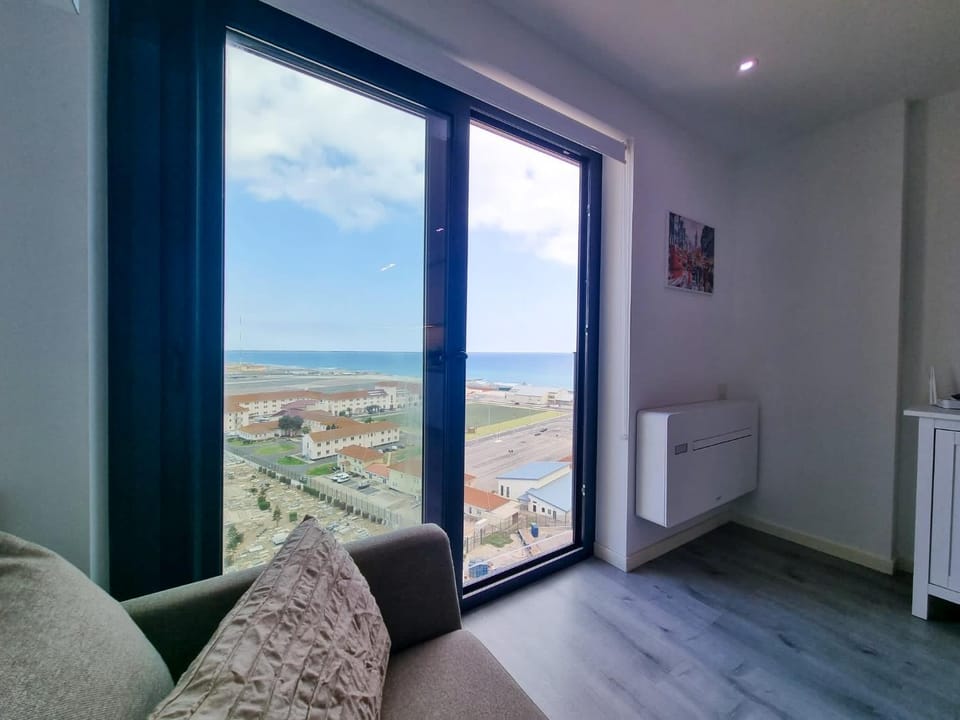 Natural landscape, View (from property/room), Balcony/Terrace, Living room, Seating area, Sea view