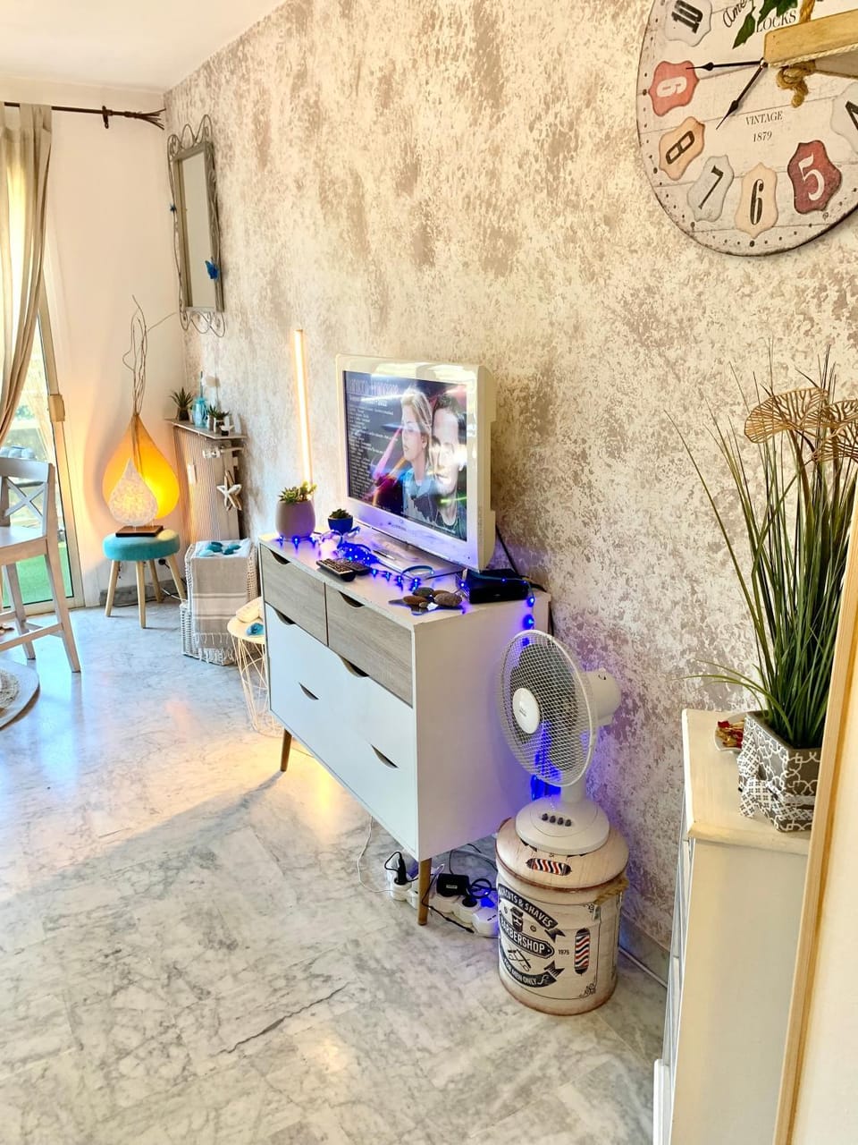 Luxurious Studio in Cannes 450m from sea with Terrace and Air Conditioning and private Parking Apartment in Cannes