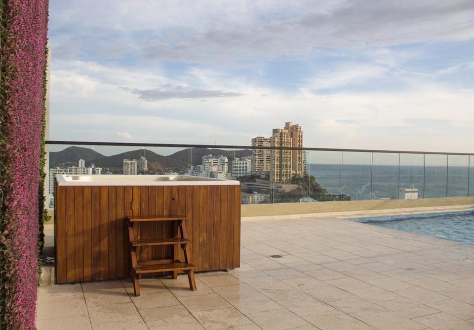 View (from property/room), City view, Sea view, Swimming pool