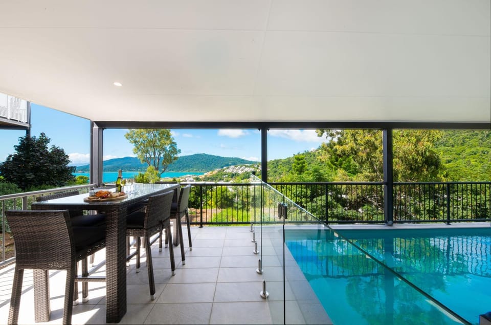 View (from property/room), Balcony/Terrace, Mountain view, Pool view, Sea view, Swimming pool
