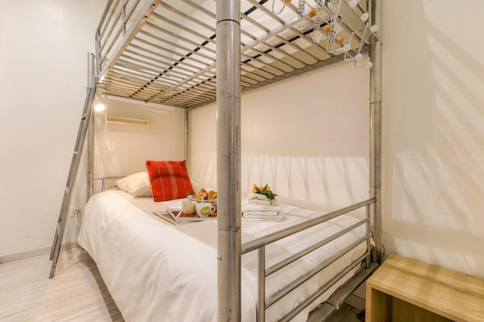bunk bed