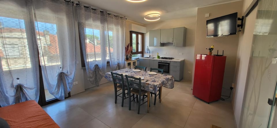 Kitchen or kitchenette, Living room, Dining area