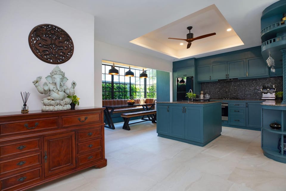 Living room, Seating area, kitchen