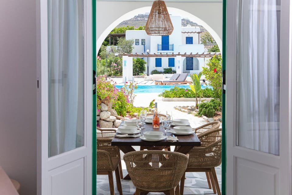 Balcony/Terrace, Swimming pool
