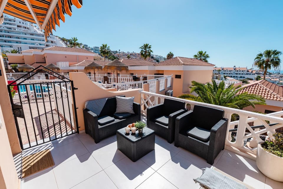 Balcony/Terrace, Swimming pool