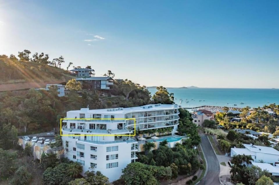 Ocean Dreams On Airlie 2 Bedroom Apartment in Airlie Beach