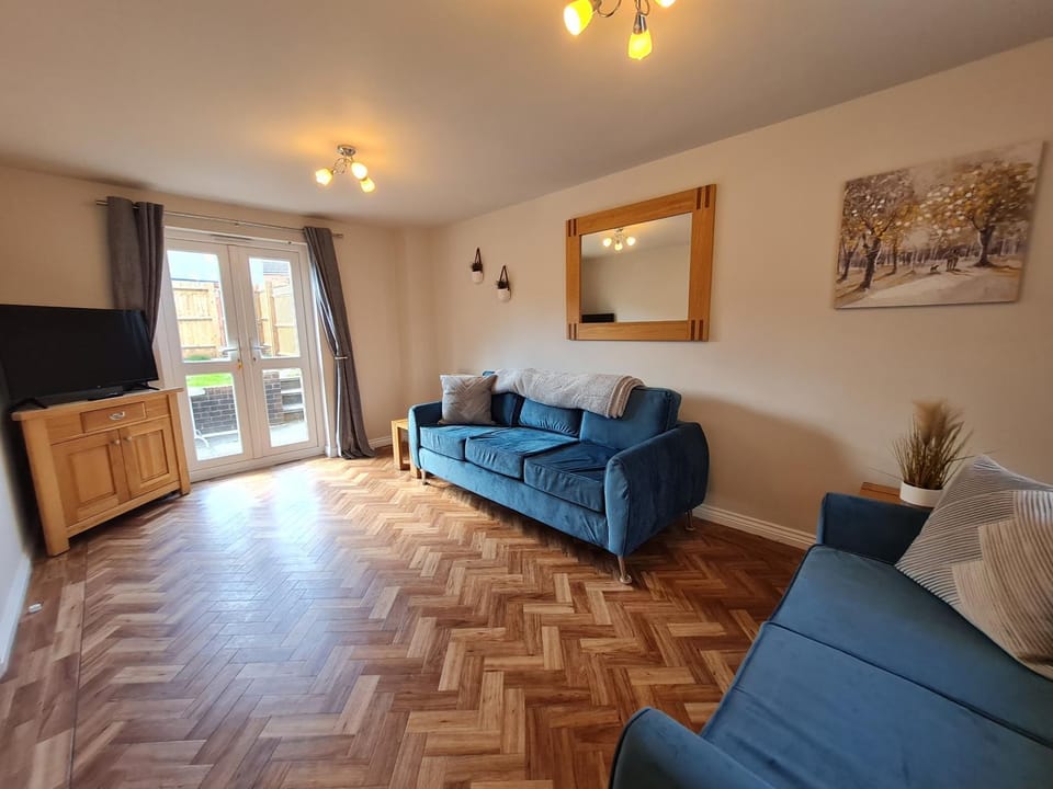 TV and multimedia, Living room, Seating area