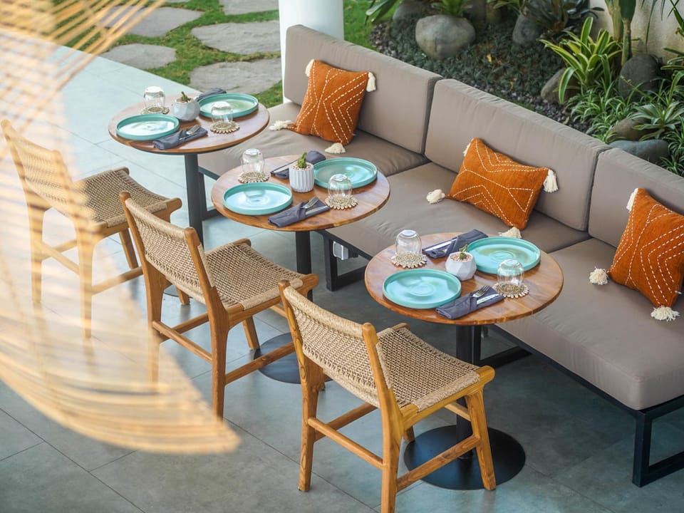 Dining area, Breakfast