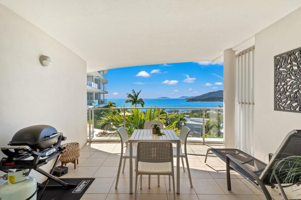 Day, BBQ facilities, View (from property/room), Balcony/Terrace, Sea view