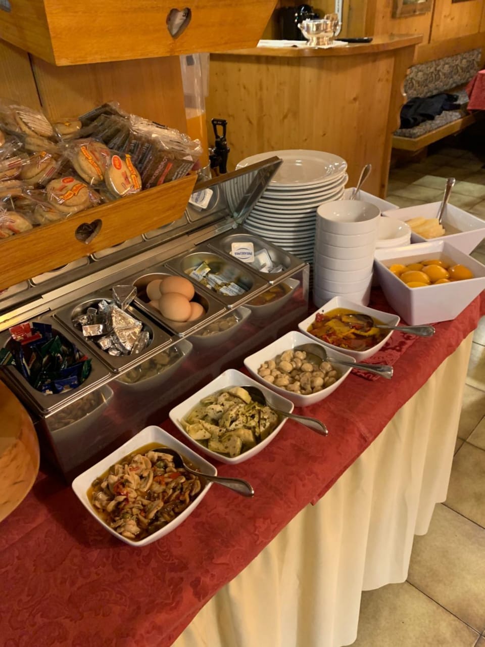 Food and drinks, Food, Breakfast, Continental breakfast, Buffet breakfast