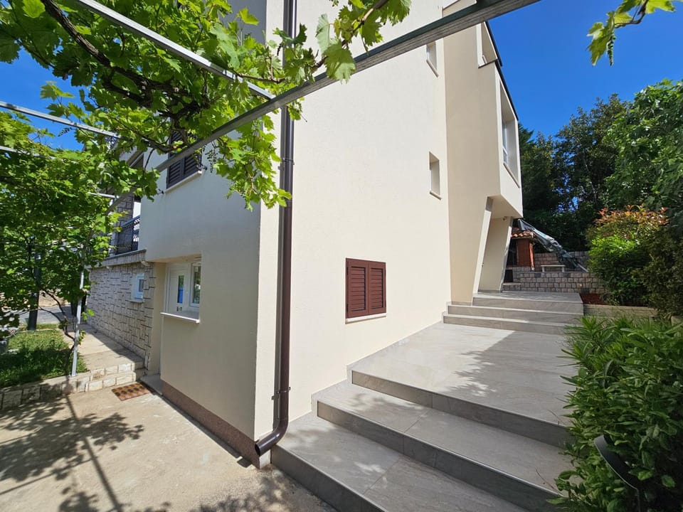 Vila Beleca Krk - Apartments Rest & Sea Apartment in Krk
