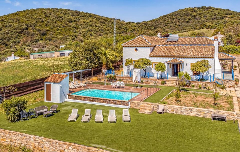 Property building, Pool view