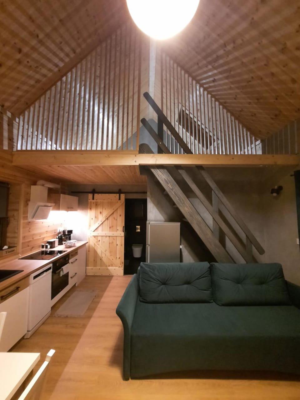 Living room, pet friendly