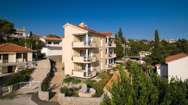 Marija F2 Apartment Apartment in Krk