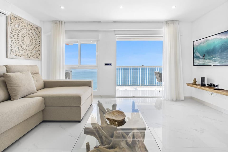 TV and multimedia, Living room, Sea view