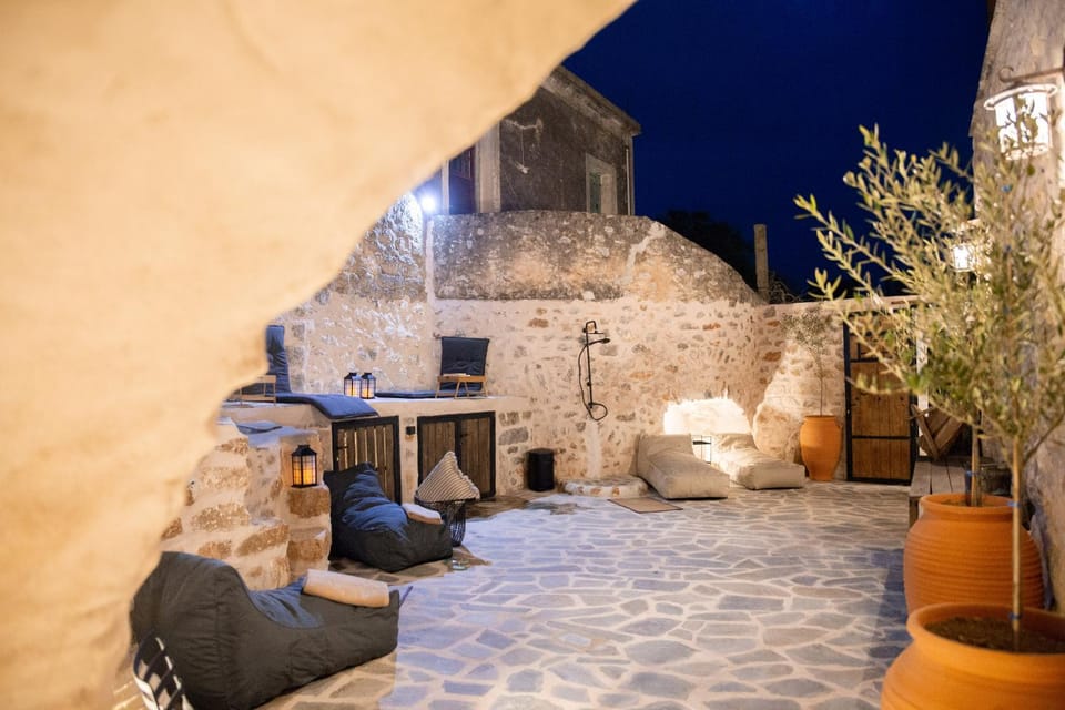 Dandy Villas Mani - Old Tower House - Fireplace - Pool House in Peloponnese Region