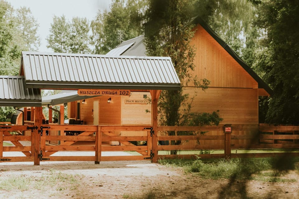 Property building, Patio, Facade/entrance, Sauna, Steam room, Spa and wellness centre/facilities