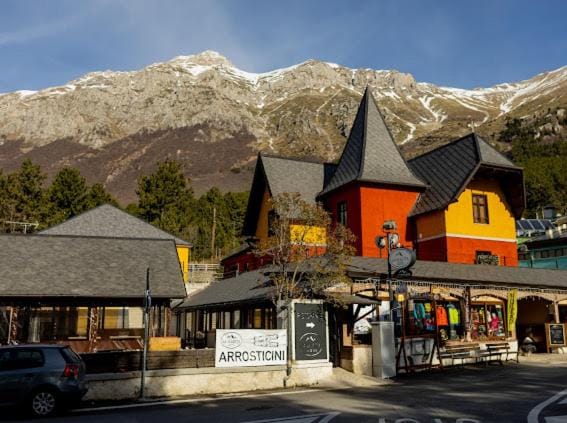 La Villetta Food & Drink Rooms for Rent - No Reception - Hotel in Abruzzo