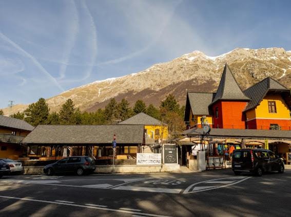 La Villetta Food & Drink Rooms for Rent - No Reception - Hotel in Abruzzo