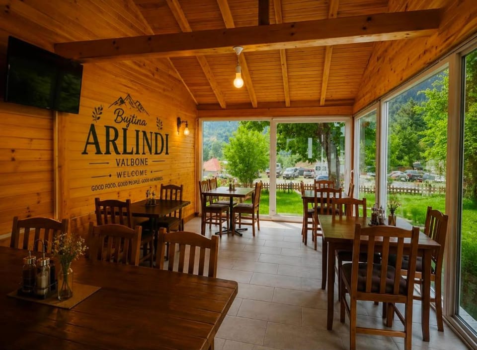 Bujtina Arlindi Bed and Breakfast in Montenegro