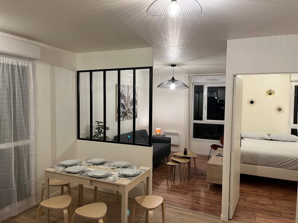 Living room, Seating area, Dining area