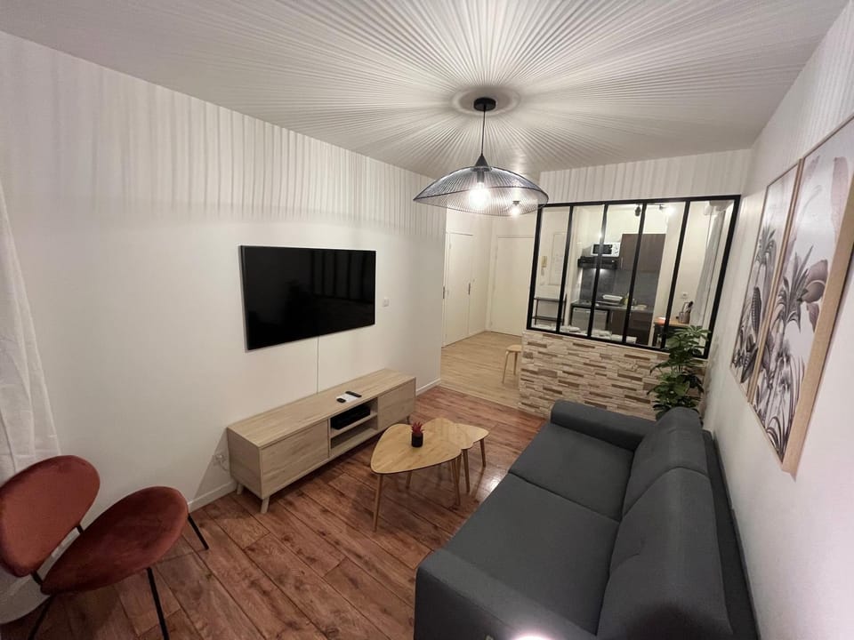 Communal lounge/ TV room, TV and multimedia, Living room
