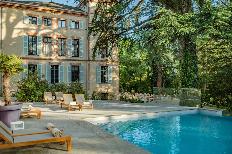 Swimming pool, Swimming pool
