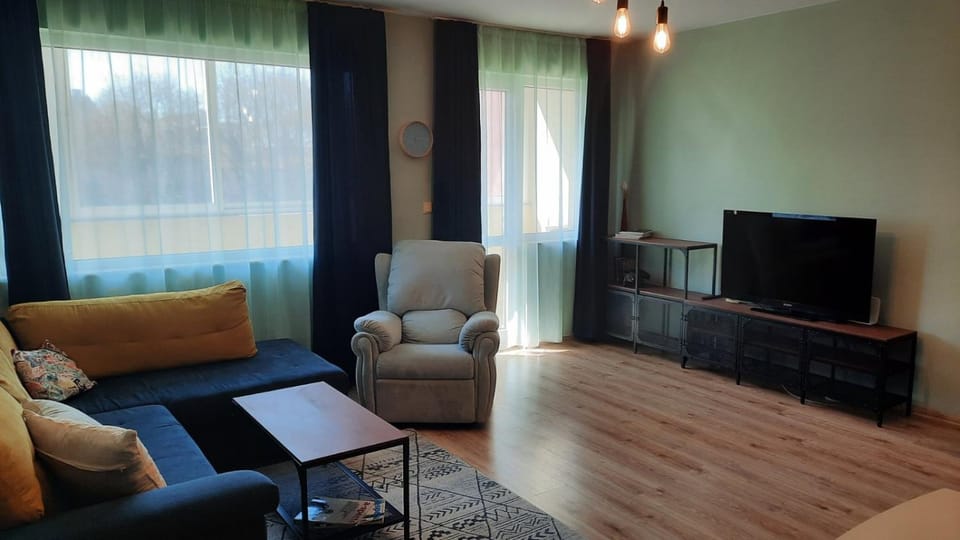 Communal lounge/ TV room, TV and multimedia, Living room