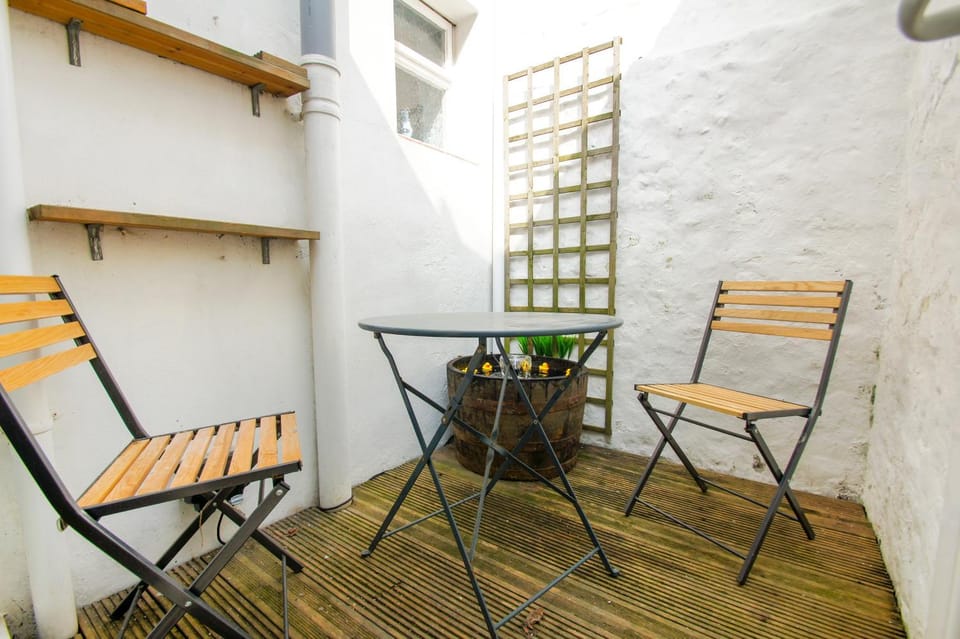 Patio, Inner courtyard view
