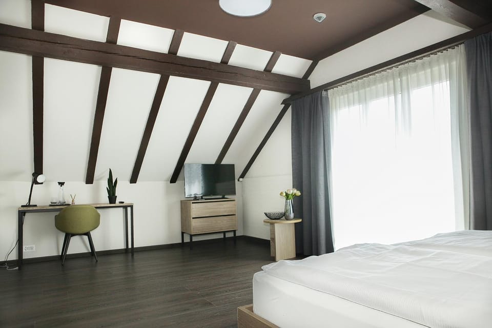 TV and multimedia, Living room, Photo of the whole room, Seating area
