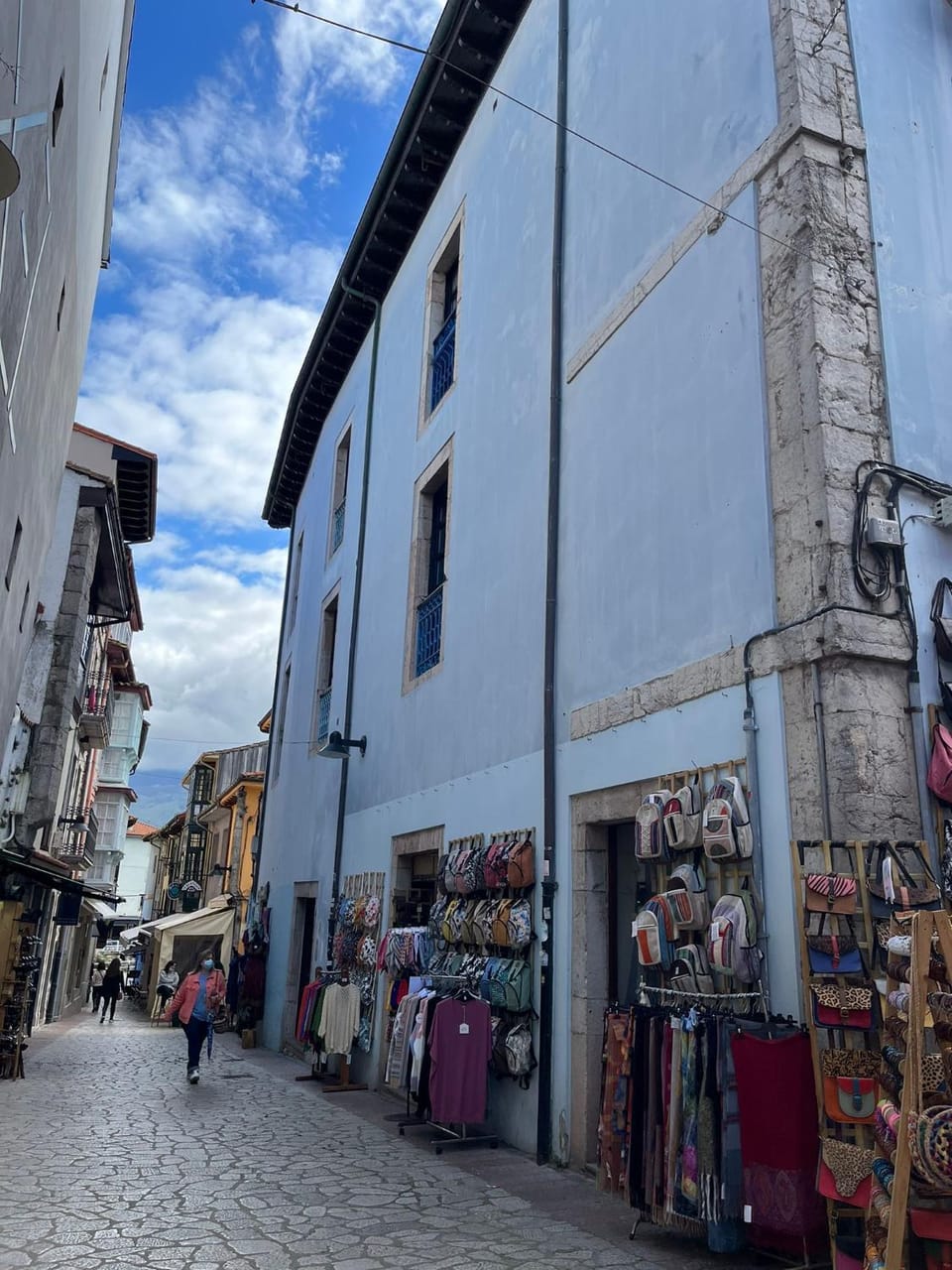 Property building, Day, Neighbourhood, City view, Street view, Location