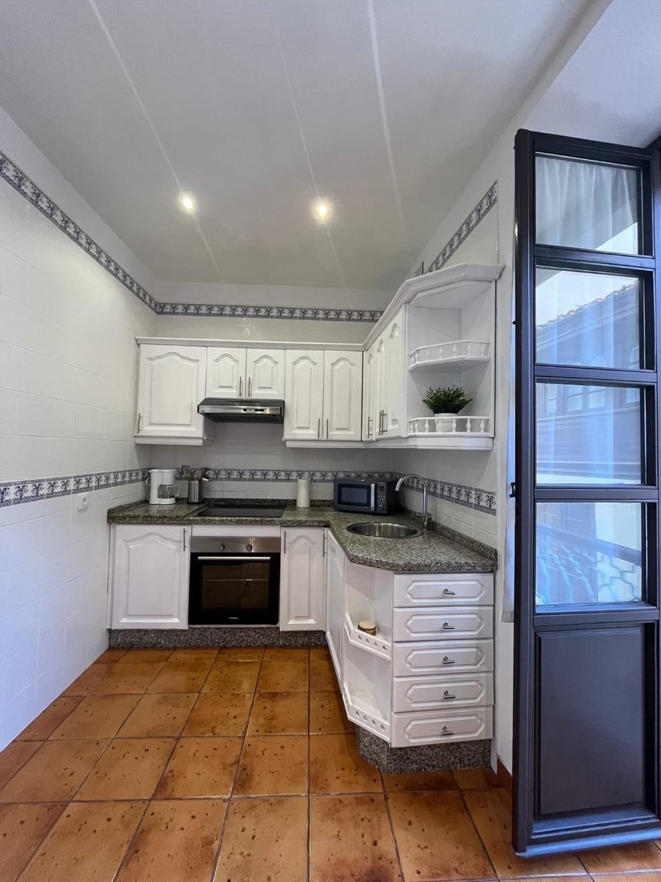 Kitchen or kitchenette, minibar, pet friendly, stove