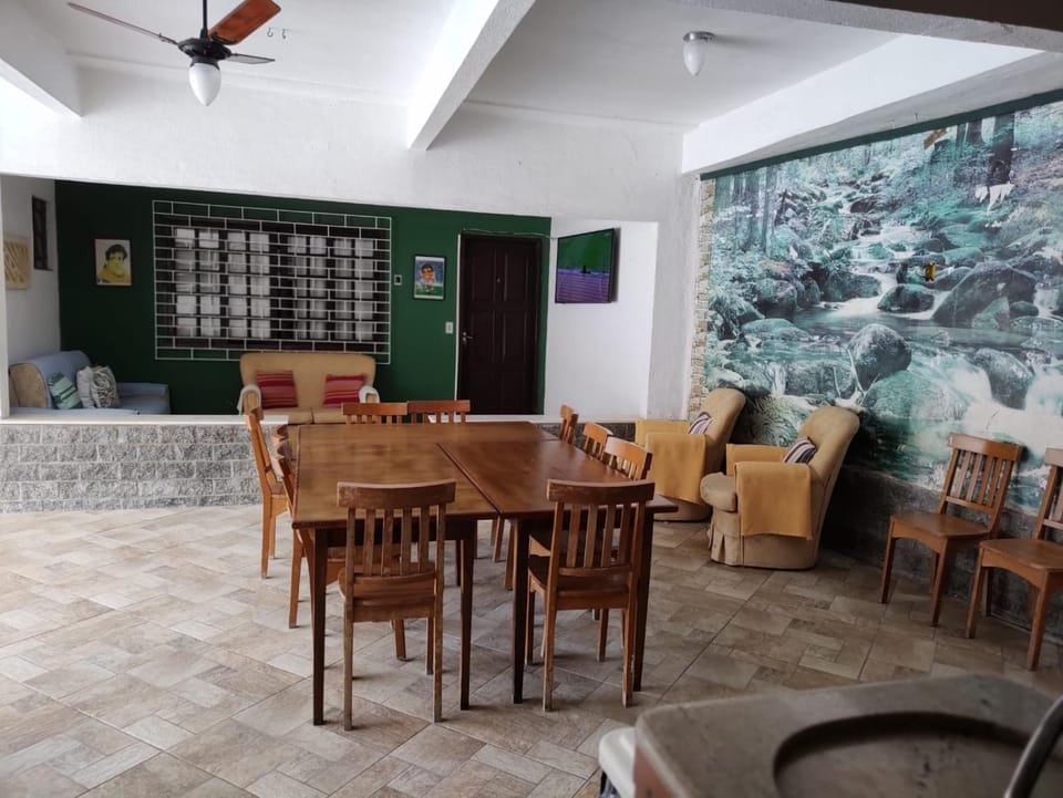 Espaço 579 House in Miguel Pereira